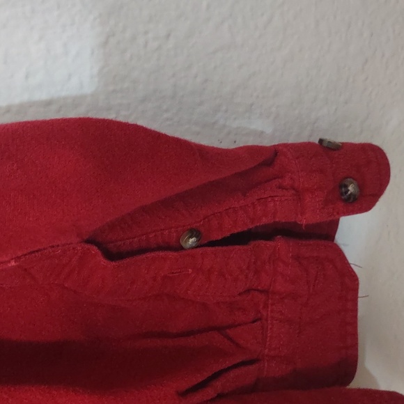SLIGHTLY USED EDDIE BAUER CORDUROY SIZE XL COLOR RED LONG SLEEVE 100% COTTON - Picture 7 of 9